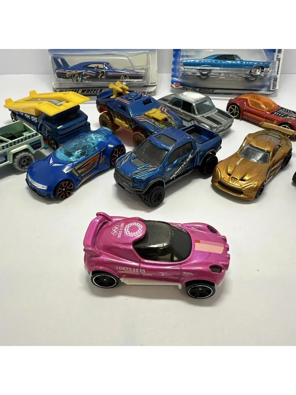 Hot Wheels Mixed Lot 12 Cars Lose And Packaged